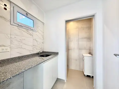 Local a estrenar en venta en lujan centro Rawson esquina almirante brown con patio