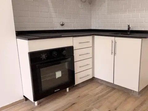 Departamento en Alquiler en Abasto, $ 390.000