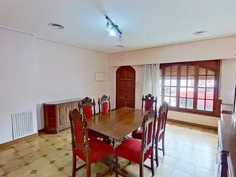 Depto Tipo Casa en Alquiler de 5 ambientes