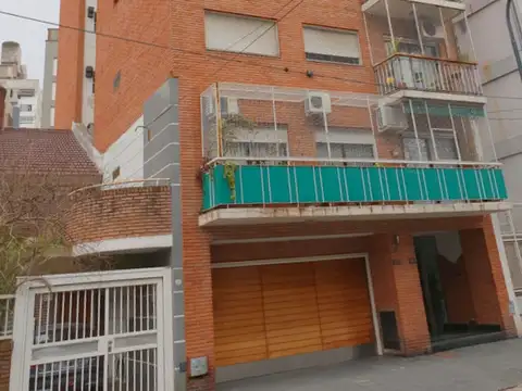 2 AMB AMPLIOS y MODERNOS, EN CABALLITO RESIDENCIAL, a MTS EST SUBTE RIO DE JANEIRO, super luminoso CONTRA-FRENTE, en SEMI-PISO, CON BALCÓN y con COCHERA, AIRE ACONDICIONADO SPLIT y CALEFACCIÓN