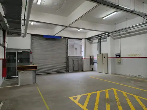 ALQUILER AGUADA OFICINAS DEPOSITO GARAGE 2130M2