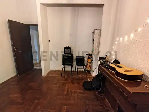 PH en VENTA sobre CALLE 33 E/ 9 Y 10 - LA PLATA