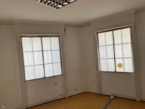 Av Pte Roque Saenz Pena 900, Piso 5