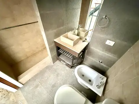 Depto Tipo Casa en Venta de 4 ambientes