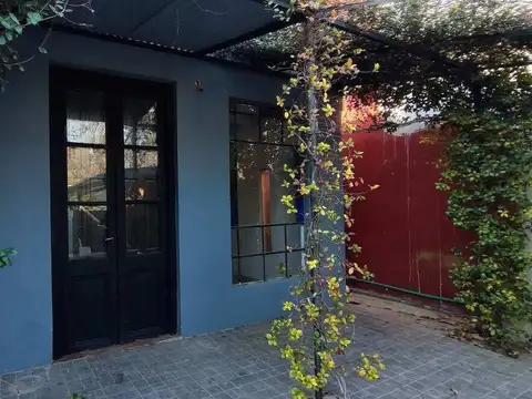 Casa 5 ambientes con 1 baño