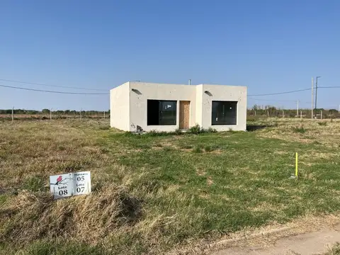 VENTA Casa a terminar Barrio Cerrado La Ernestina