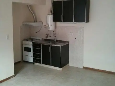 ALQUILER MONOAMBIENTE INTERNO