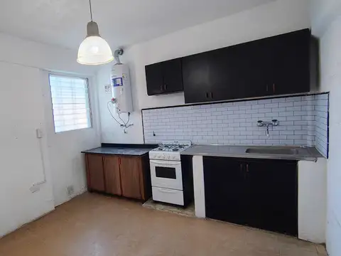 Depto Tipo Casa en Alquiler en Tolosa, $ 490.000
