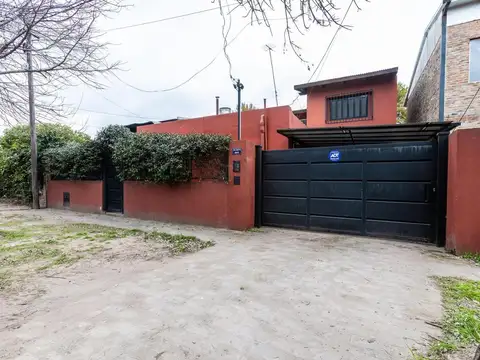 CASA 4 DORMITORIOS CON JARDÍN – FISHERTON