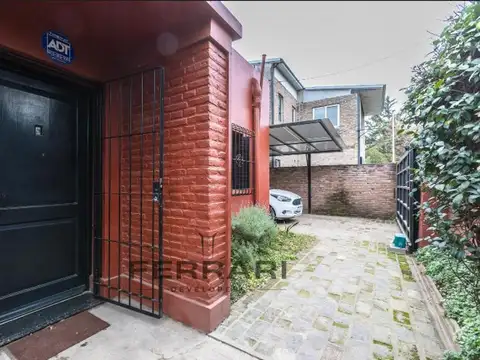 Casa 5 ambientes con 3 baños