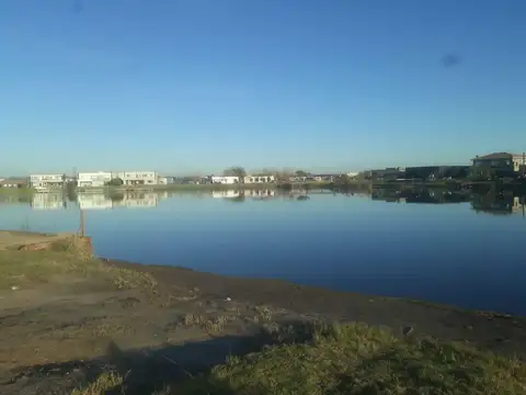 Excelente Lote a la laguna interno en El Canton - Puerto