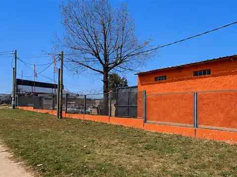 Local en Venta en Las Piedras, USD 215.000