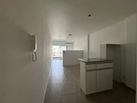 Venta Monoamiente con 33 m2 y balcón en Monserrat
