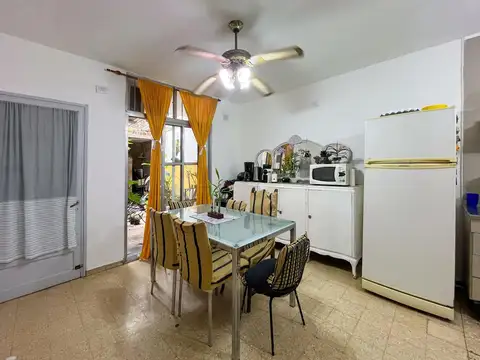 Casa 5 ambientes con 1 baño