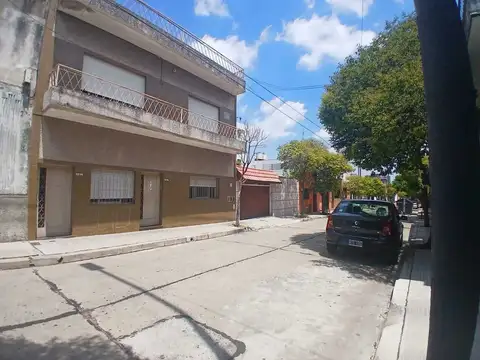 PH de 4 Ambientes en Planta Baja – Gran Potencial en Nueva Pompeya