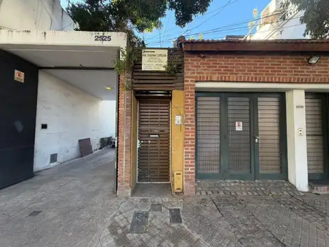 Monoambiente de pasillo con patio Barrio abasto