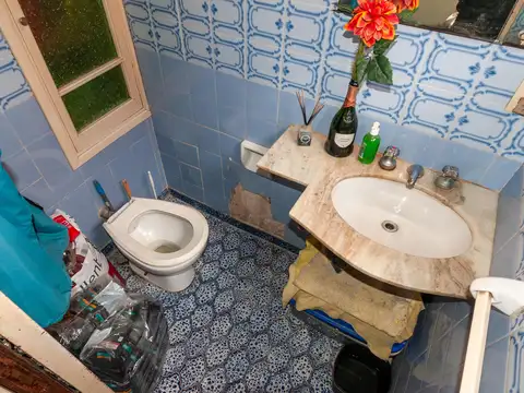 Casa 5 ambientes con 1 baño