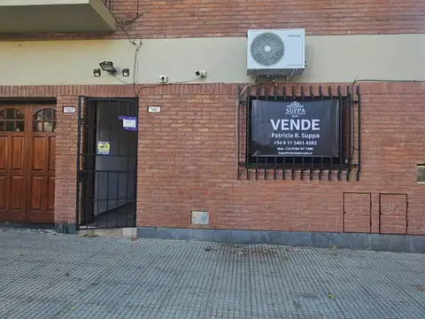 PH EN VENTA  4 AMB AL FRENTE - PATIO  Y TERRAZA