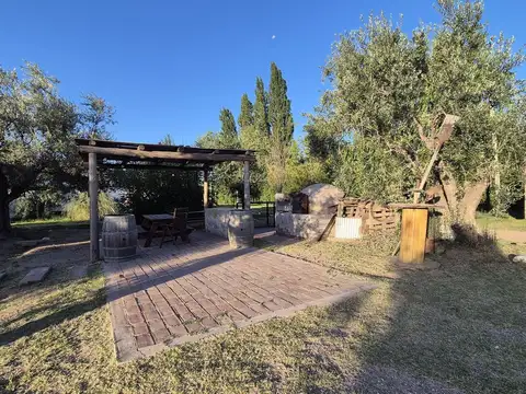 Casa en venta - 4 Dormitorios 1 Baño - Mendoza