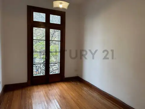 49 e/ 6y 7 100, Piso 0