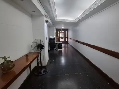 Departamento 3 ambientes sobre peatonal en Venta en Quilmes Centro