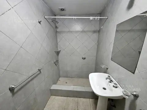 Depto Tipo Casa en Alquiler 45 años