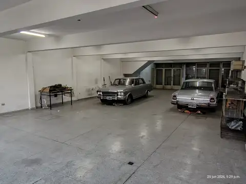 Amplio Salón Comercial a la calle de 135 m².