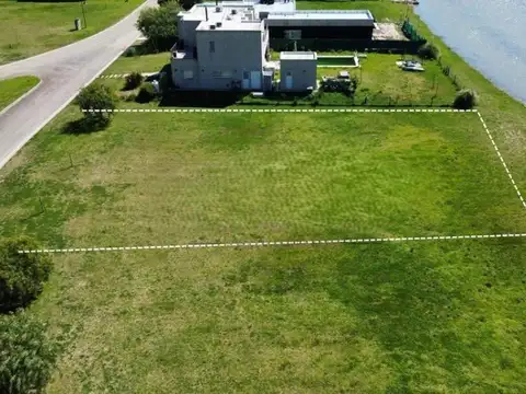 Terreno en Venta de 842,0 m2