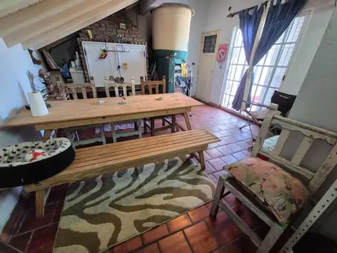 PH 3 AMB TIPO CASA AL FRENTE QUINCHO Y PARRILLA