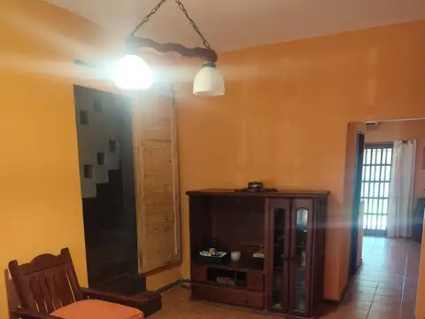 Gran casa con piscina en Parque Johnston. Acepta menor valor.Posible financiación parcial