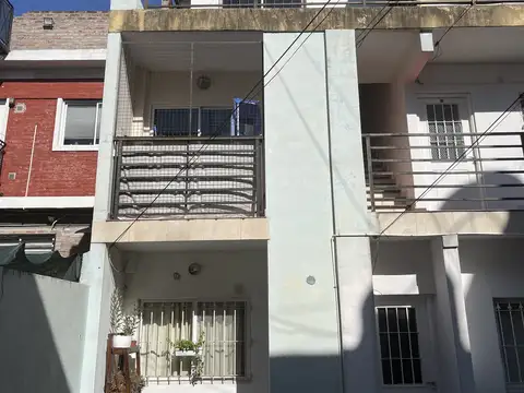 Florencio Varela 2400, Piso 2