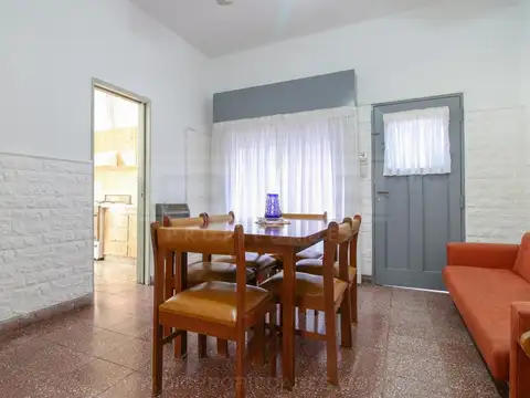 Depto Tipo Casa en Venta de 8 ambientes