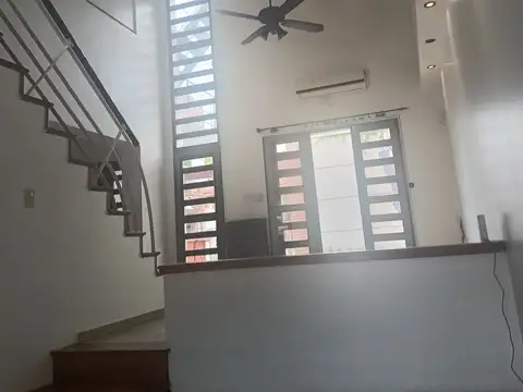 Casa 8 ambientes con 1 baño