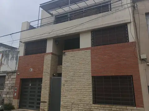 CASA VENTA EN ECHESORTU. HERMOSA CON JARDIN