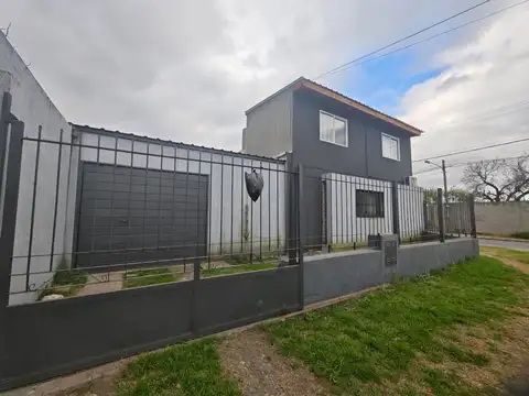 Casa 4 Dormitorios c/ cochera en Barrio San Pablo