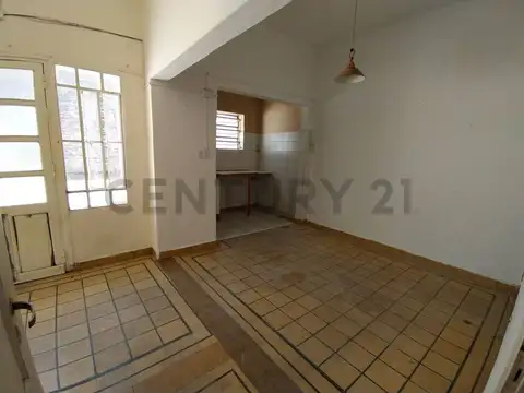 Uruguay 100, Piso 0