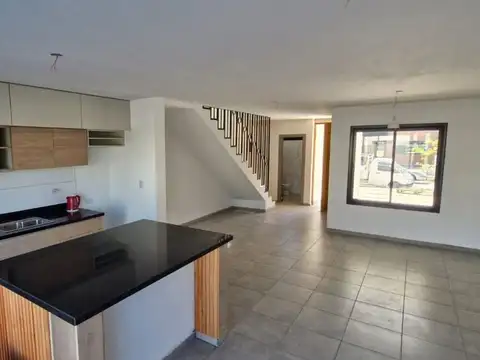 Casa en Alquiler de 3 dormitorios