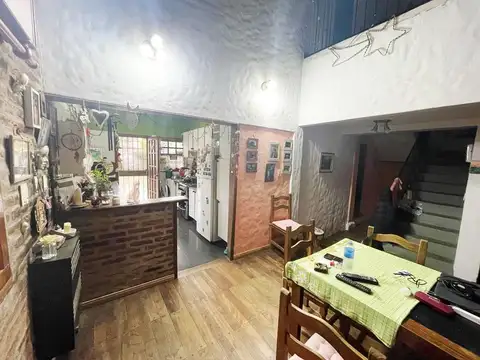 Casa en Venta con 1 cochera