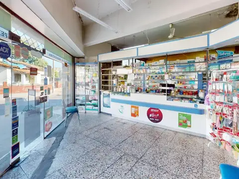 Local en Venta 67 años