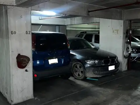 COCHERA FIJA CUBIERTA EN AV. SANTA FE AL 2300 - 11 M2 VIGILANCIA