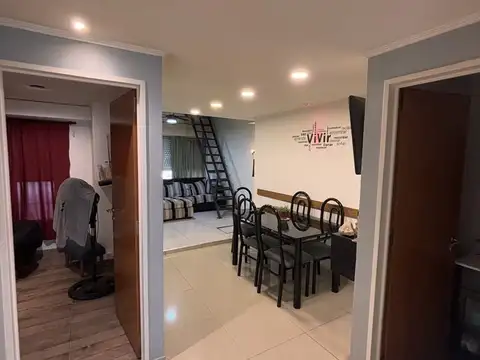 Casa 4 ambientes con 2 baños