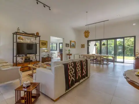Venta casa, 5 ambientes, Pilar, Barrio La Campiña. Apto crédito