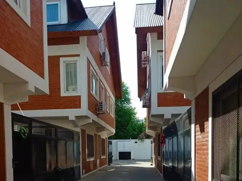 Inte Juan Irigoin 1400