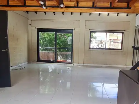 Depto Tipo Casa en Venta de 1 dormitorio