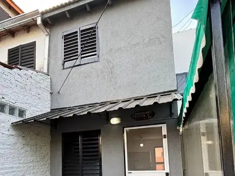 Depto Tipo Casa en Alquiler de 3 ambientes