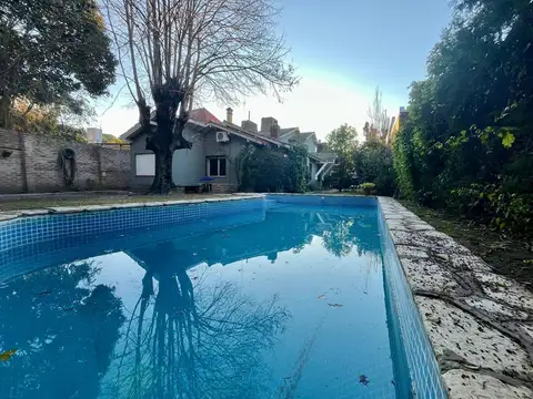 Casa 5 ambientes con 3 baños