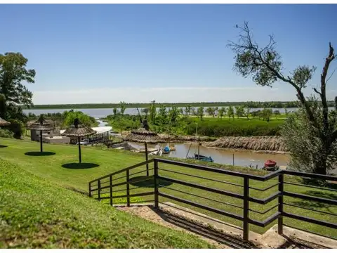 Lote en Puerto Paraíso.