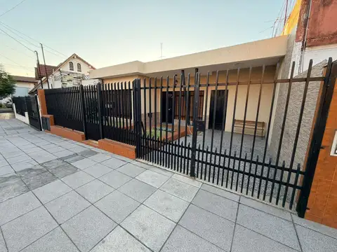 PH TIPO CASA DE 3 AMBIENRES EN ALQUILER EN EL PALOMAR