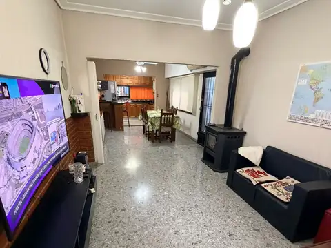 Casa en Alquiler con 1 cochera