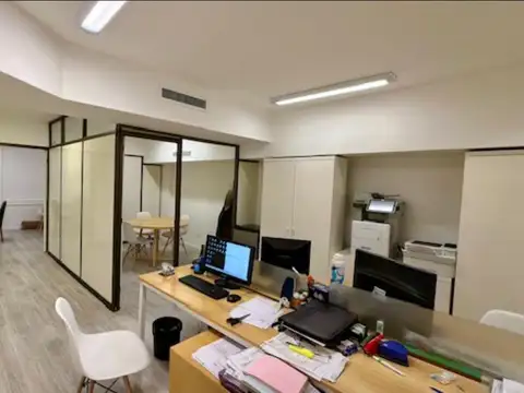 Oficina en Venta 28 años